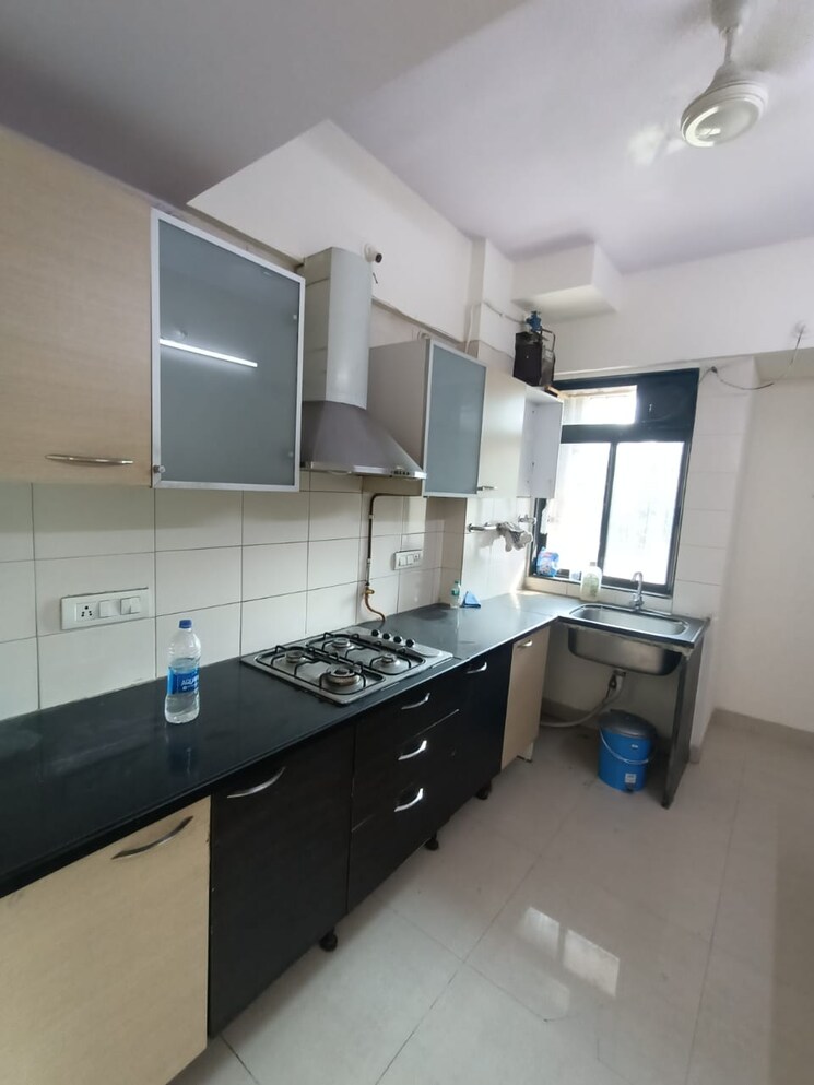 Kitchen, devashree-park 3 Bedroom 1207 Sq.Ft. Apartment In Kolshet Road Thane 7008063