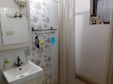 Bathroom in 3 BHK Builder Floor at Sector 32 – for Sale