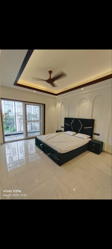 3 BHK Builder Floor For Sale in Saket