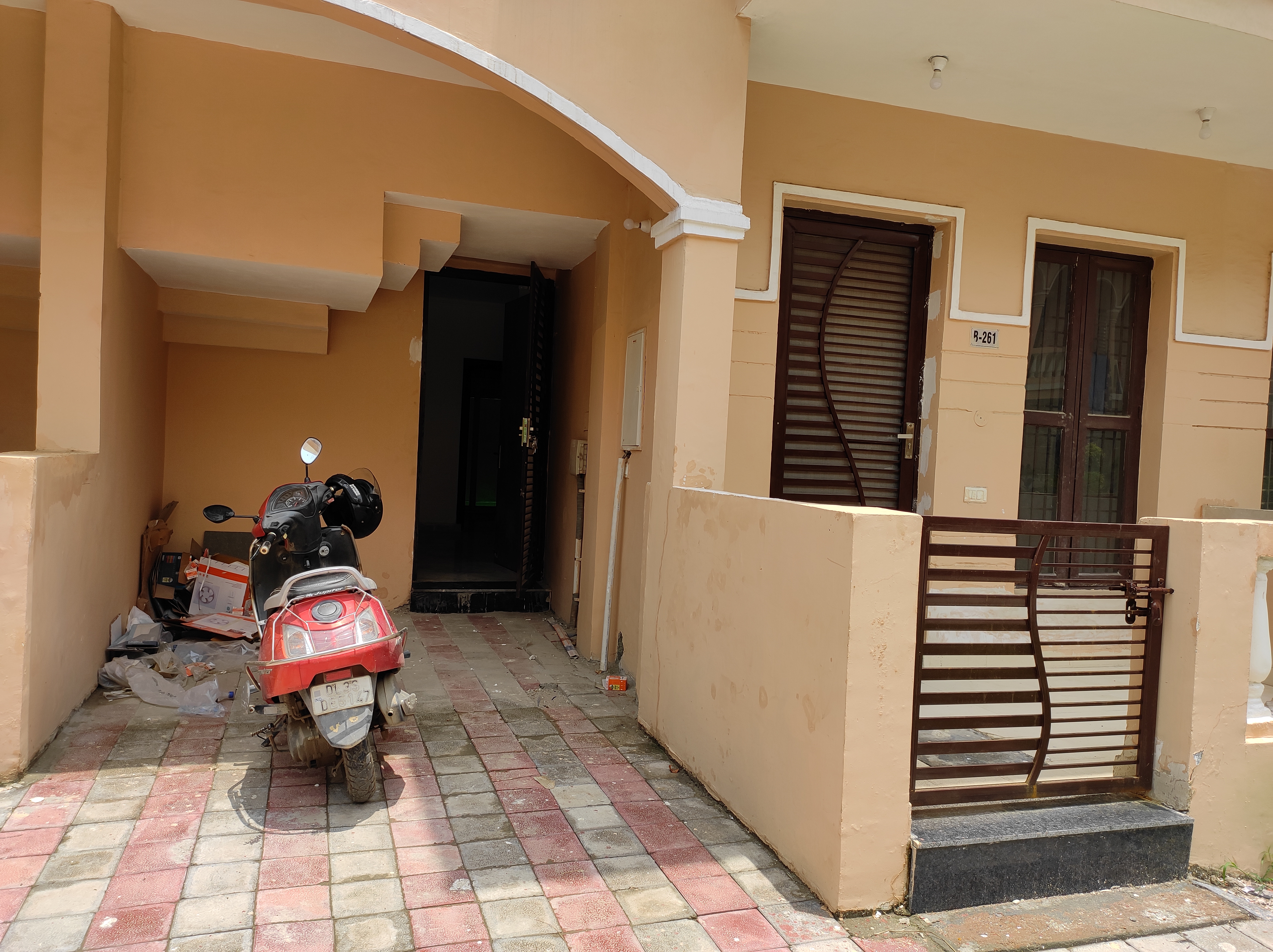 3.5 BHK Villa For Rent in Amrapali Leisure Valley Noida Ext Tech Zone 4 Greater Noida  7009033