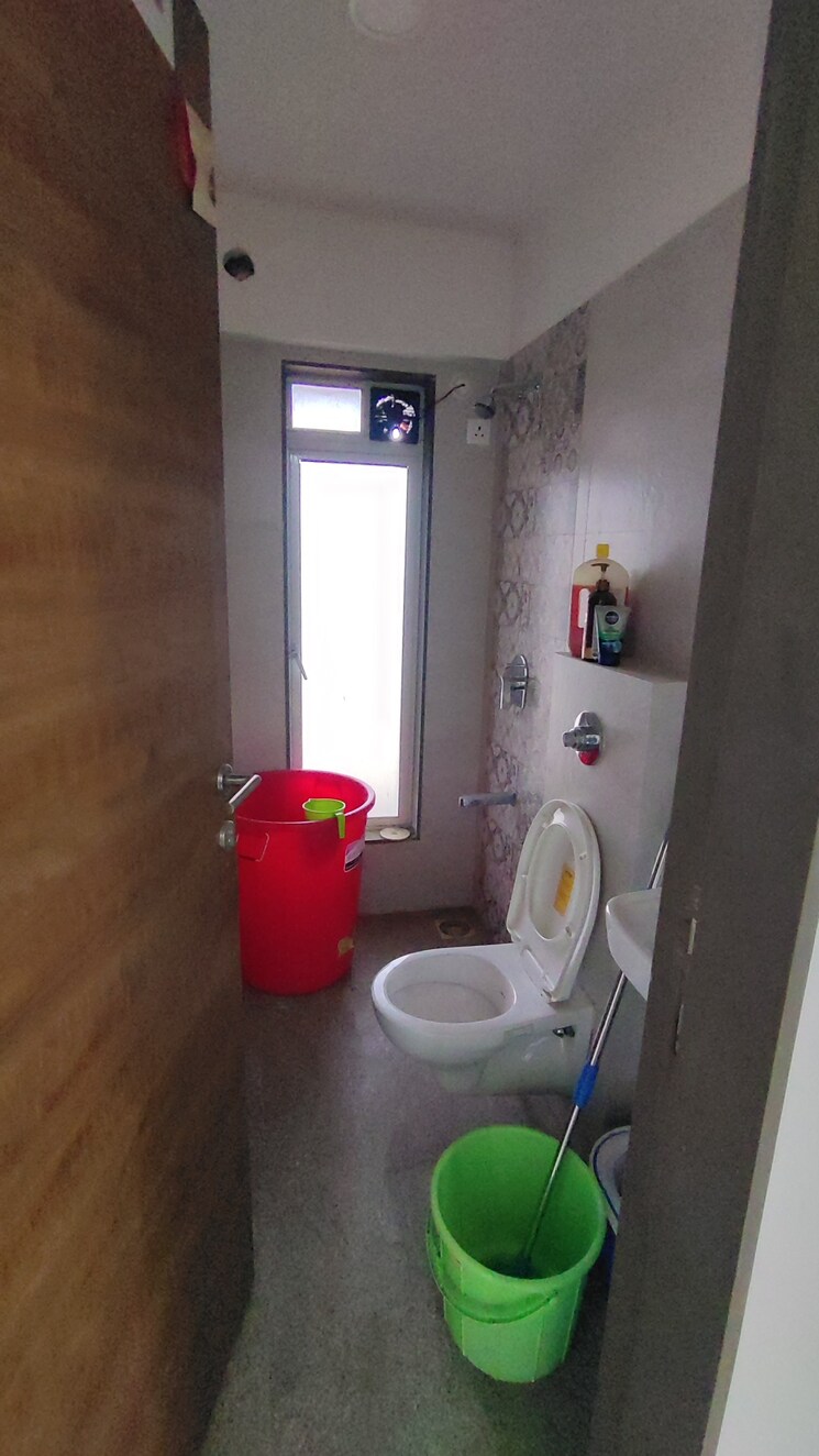 Bathroom, sanghvi-one 1 Bedroom 398 Sq.Ft. Apartment In Ghatkopar West Mumbai 7009640