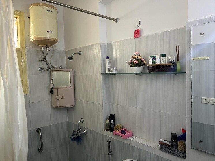 Attached Bathroom, dhakoli 3 Bedroom 1750 Sq.Ft. Apartment In Dhakoli Zirakpur 7009704