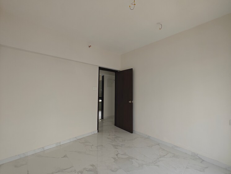 Room, yogi nagar 2 Bedroom 600 Sq.Ft. Apartment In Yogi Nagar Mumbai 7013862