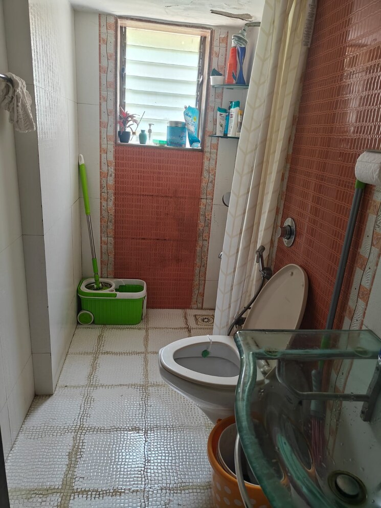 Bathroom, cozy-home 2 Bedroom 800 Sq.Ft. Apartment In Bandra West Mumbai 7015377