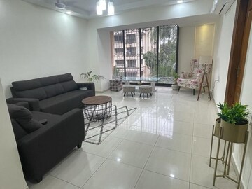 2 BHK Apartment For Resale in Uttam Niwas Bandra West Mumbai  7017441