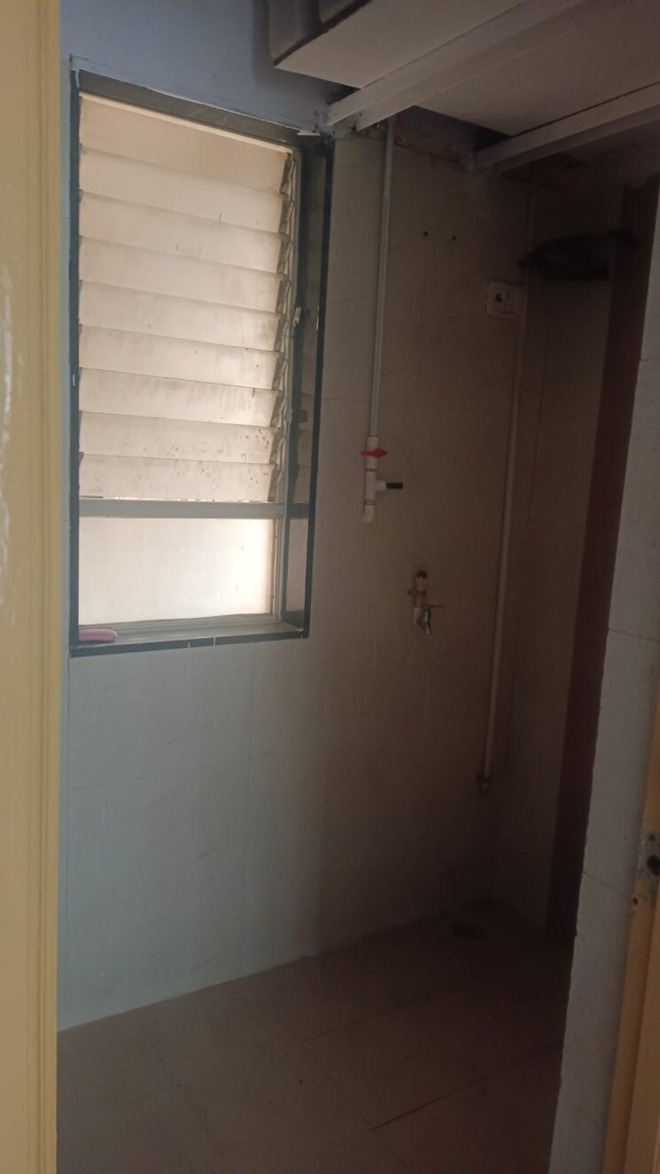 Bathroom, vasant-park-kalyan 1 Bedroom 642 Sq.Ft. Apartment In Kalyan West Thane 7017500