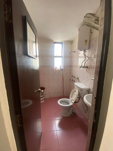 Bathroom in 3 BHK Apartment at Maple Heights, Sector 43 – for Sale