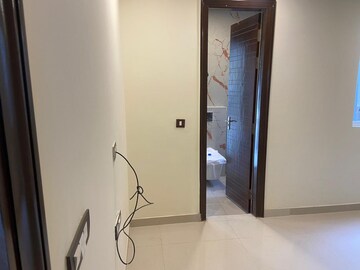 Room in 2 BHK Apartment at Thane East – for Sale