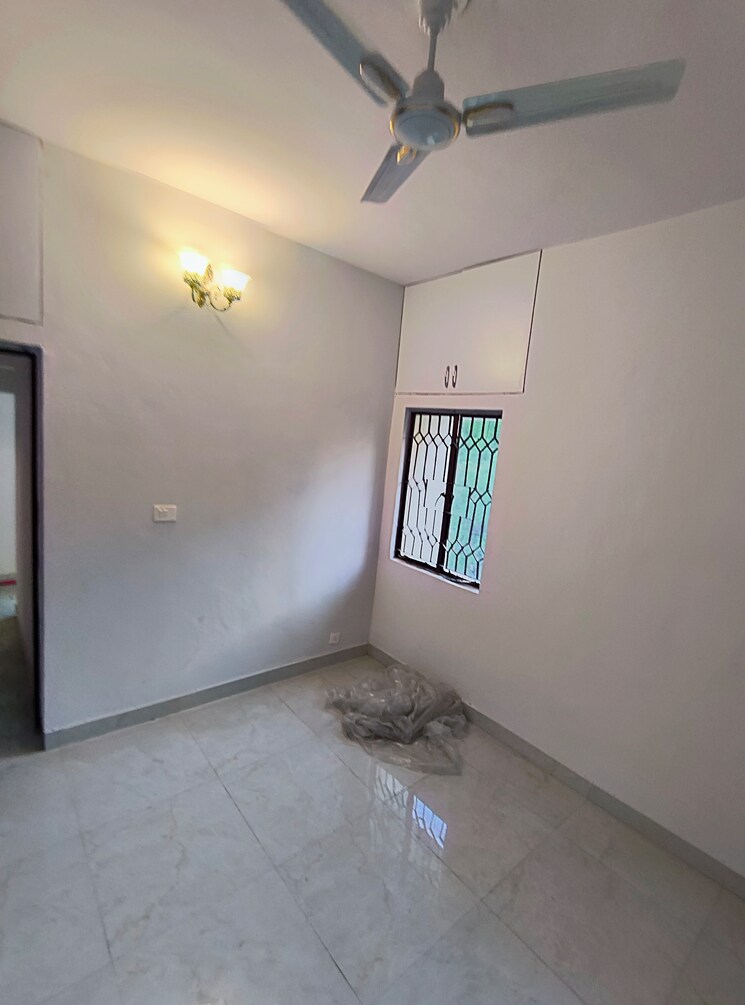 Room, sector 1 dwarka 2 Bedroom 1000 Sq.Ft. Apartment In Sector 1 Dwarka Delhi 7018781