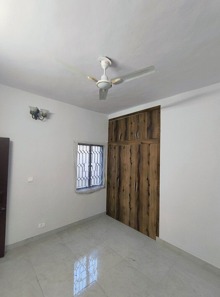 Room, sector 1 dwarka 2 Bedroom 1000 Sq.Ft. Apartment In Sector 1 Dwarka Delhi 7018781