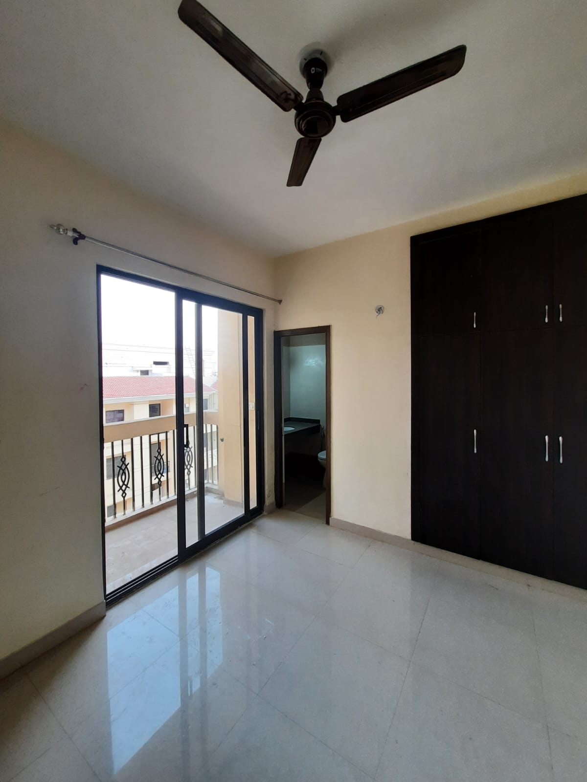 Rental 2 Bedroom 990 Sq.Ft. Apartment in Shalimar Mannat, Faizabad Road