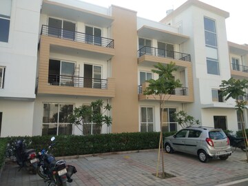 3 BHK Builder Floor For Sale in BPTP Parkland Pride, Sector 77