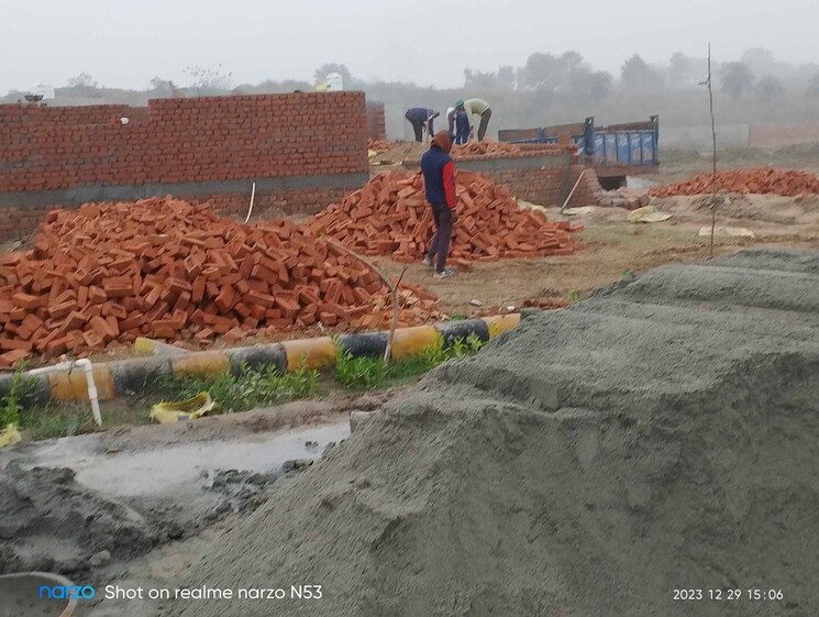 undefined, jewar  100 Sq.Yd. Plot In Jewar Greater Noida 7021241