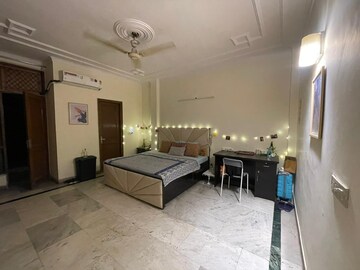 2 BHK Builder Floor For Sale in Lajpat Nagar