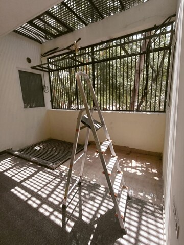 Staircase in 3 BHK Builder Floor at South City Arcade, Sector 41 – for Sale