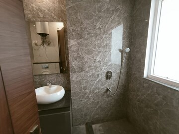 Bathroom in 3 BHK Builder Floor at South City Arcade, Sector 41 – for Sale