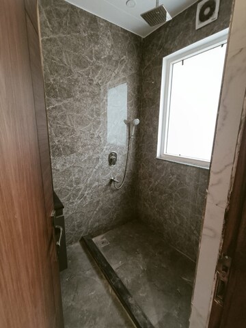 Bathroom in 3 BHK Builder Floor at South City Arcade, Sector 41 – for Sale