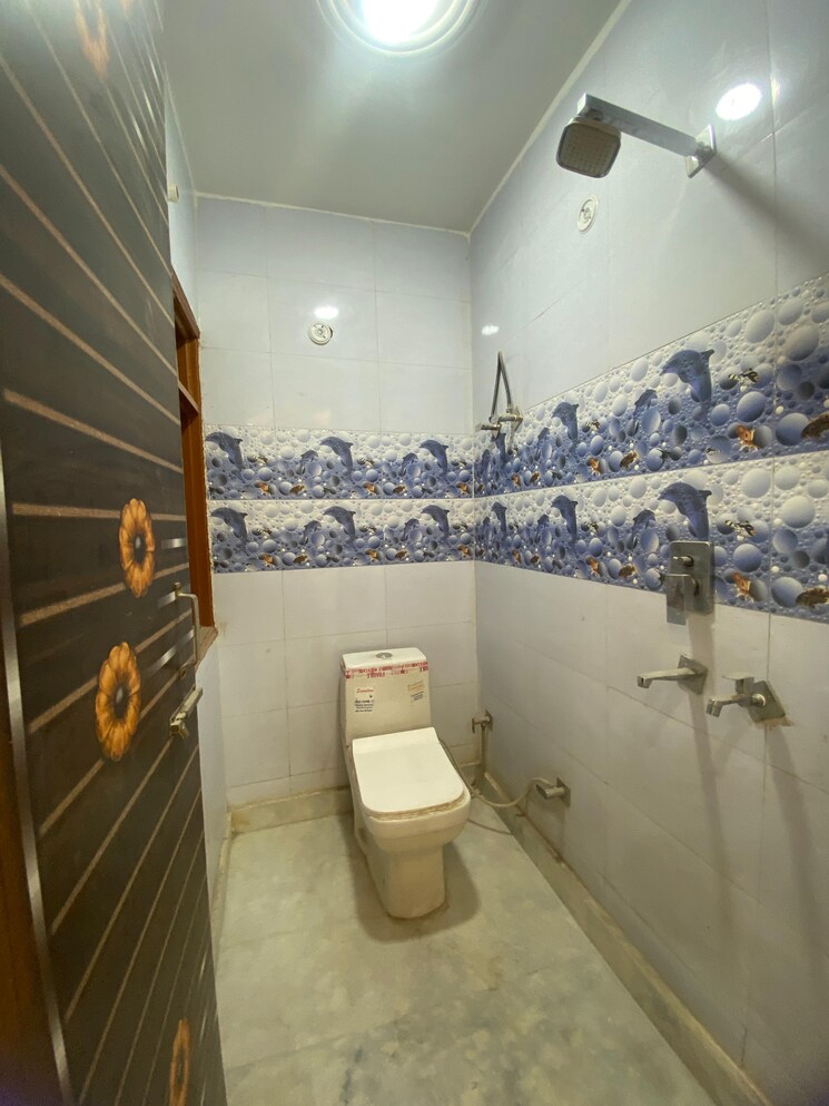 Bathroom, dwarka mor 2 Bedroom 600 Sq.Ft. Builder Floor In Dwarka Mor Delhi 7030064