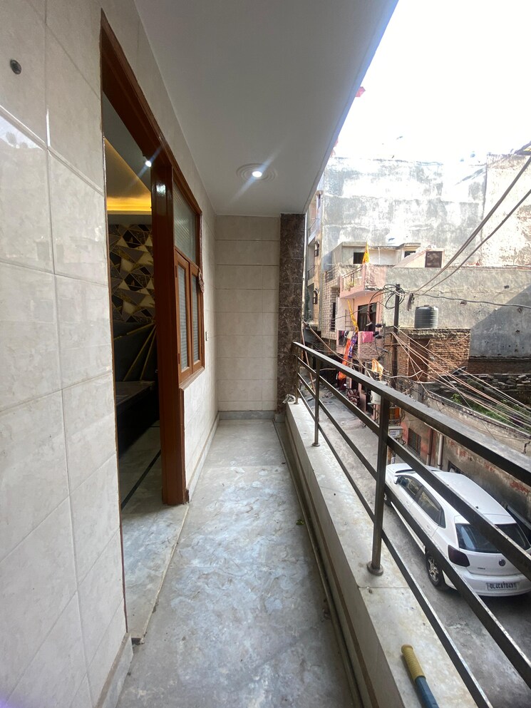 Balcony, dwarka mor 2 Bedroom 600 Sq.Ft. Builder Floor In Dwarka Mor Delhi 7030064