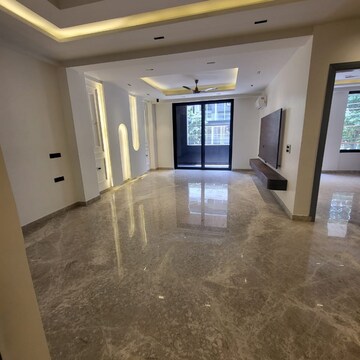 Living Room in 4 BHK Builder Floor at Ansal Versalia Avante, Sector 67 – for Rent