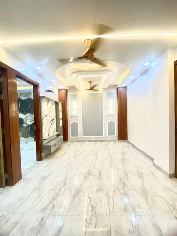 3 BHK Builder Floor For Resale in Dwarka Mor Delhi 7030817