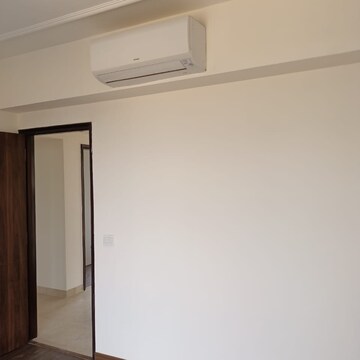 Room in 3 BHK Apartment at Adani Samsara Vilasa, Sector 63 – for Rent