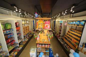 Commercial Shop 350 Sq.Ft. For Rent in Seven Bunglow Mumbai  7032099