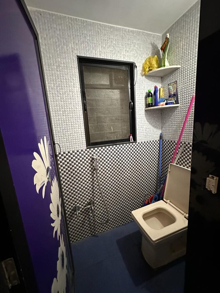 Attached Bathroom, parsik nagar 2 Bedroom 900 Sq.Ft. Apartment In Parsik Nagar Thane 7032943