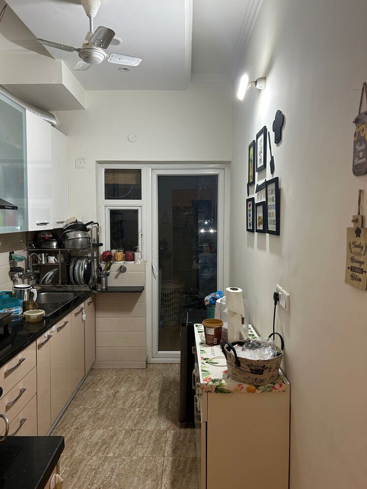 Kitchen, ss-southend-floors 3 Bedroom 1800 Sq.Ft. Builder Floor In South City 2 Gurgaon 7033997