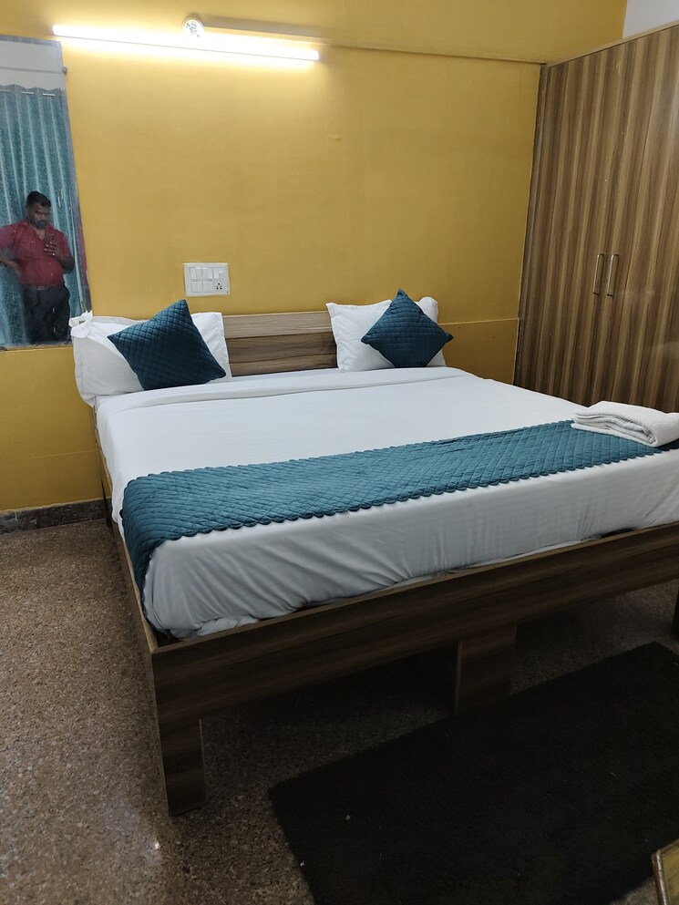 Bedroom, sector 130 6+ Bedroom 230 Sq.Mt. Independent House In Sector 130 Noida 7034225