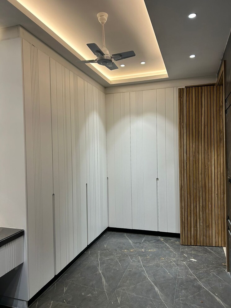 Room, jmd-gardens 6+ Bedroom 225 Sq.Yd. Independent House In Sector 33 Gurgaon 7035177