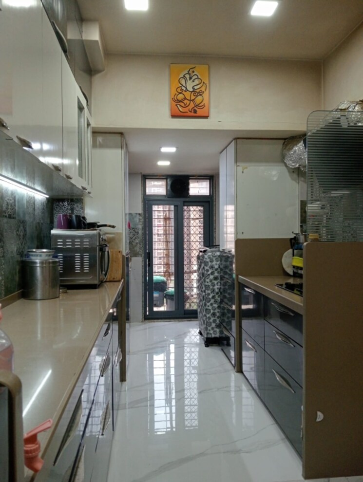 Kitchen, lokhandwala 3 Bedroom 1100 Sq.Ft. Apartment In Lokhandwala Mumbai 7036215