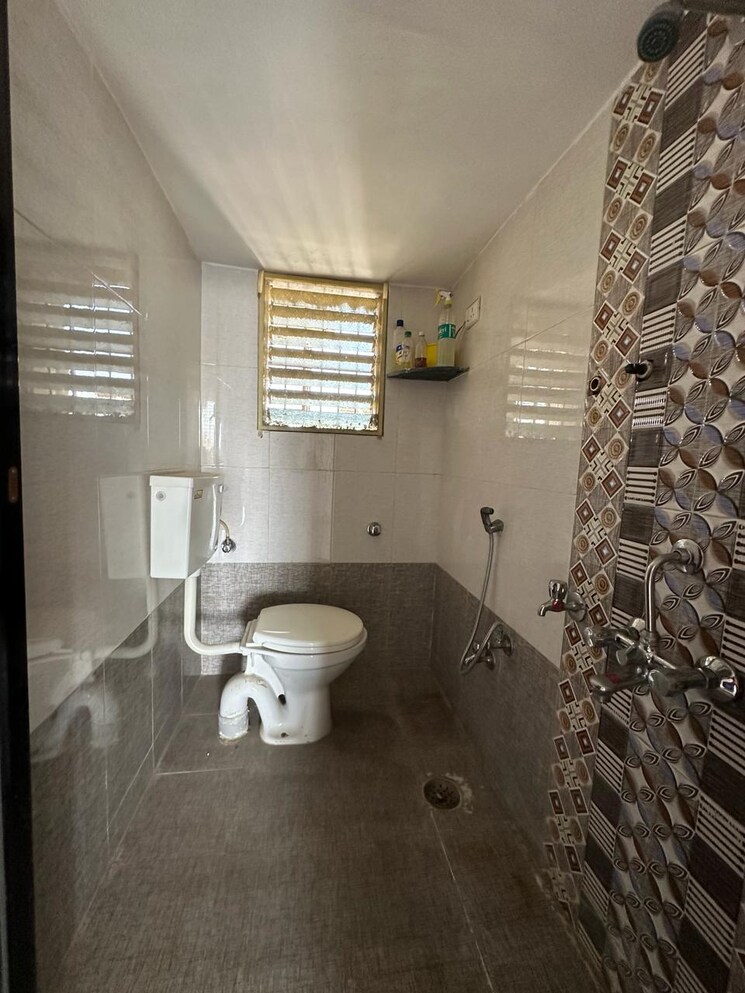 Bathroom, happy-home-sarvodaya-bali 1 Bedroom 640 Sq.Ft. Apartment In Dombivli West Thane 7038117
