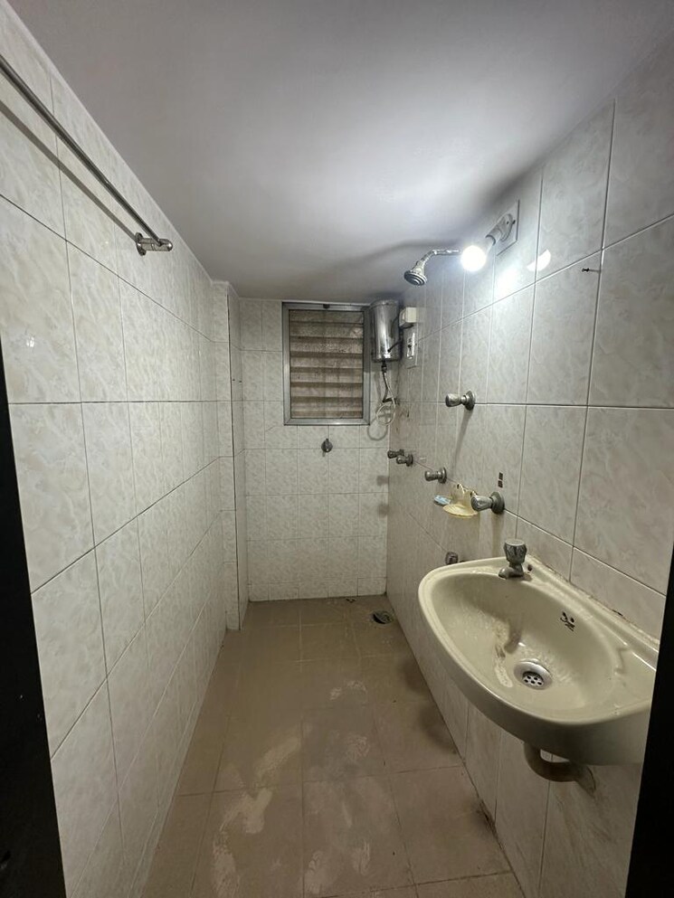 Bathroom, happy-home-sarvodaya-bali 1 Bedroom 640 Sq.Ft. Apartment In Dombivli West Thane 7038117