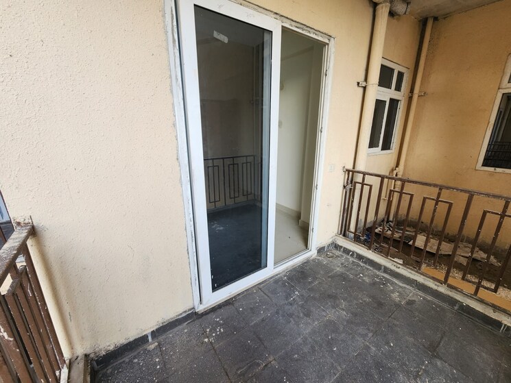 Balcony, signature-global-the-roselia 2 Bedroom 514 Sq.Ft. Apartment In Sector 95a Gurgaon 7038238