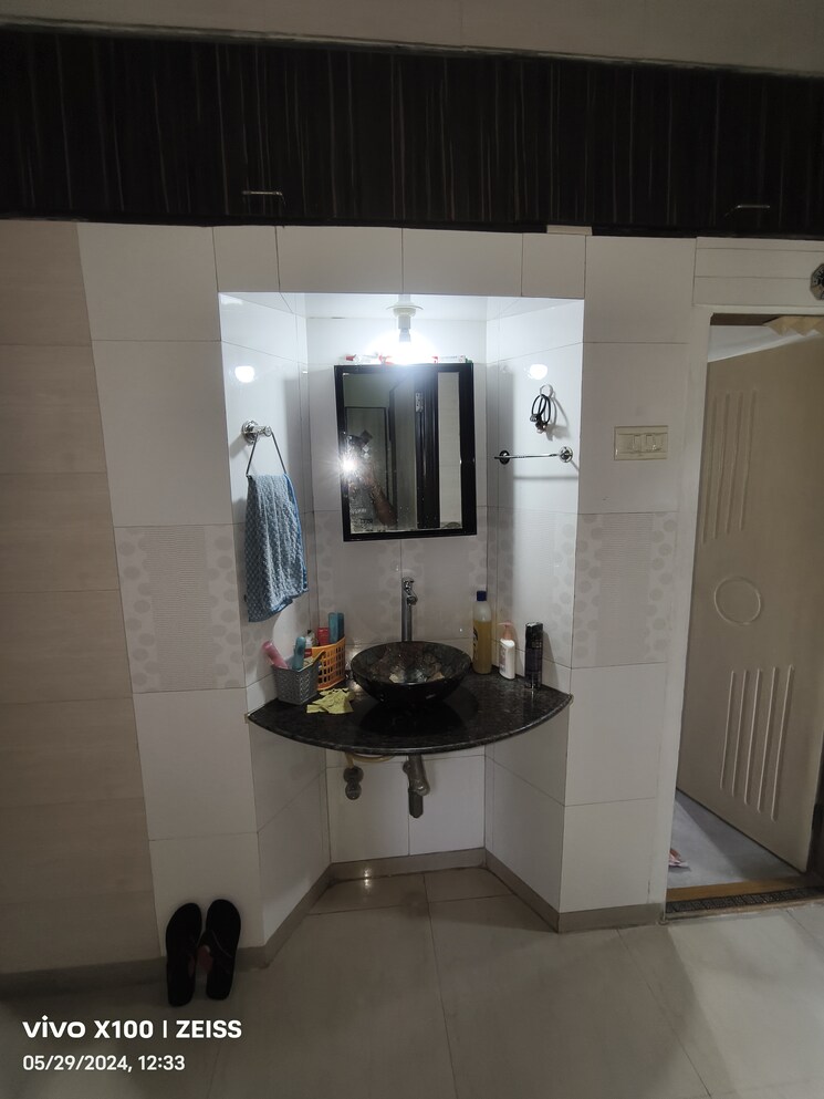 Bathroom, sanghvi-valley 3 Bedroom 1100 Sq.Ft. Apartment In Kalwa Thane 7039311