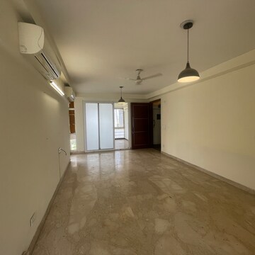 Room in 4 BHK Apartment at Emaar Palm Terraces Select, Sector 66 – for Rent