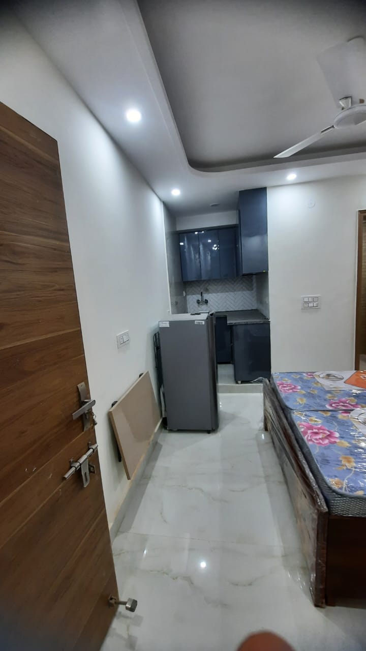 1 RK Builder Floor For Rent in Sant Nagar Delhi  7041376