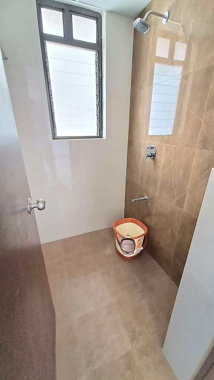 Bathroom, sheth-chopra-shanti-lifespaces-2 2 Bedroom 1060 Sq.Ft. Apartment In Nalasopara East Palghar 7042353