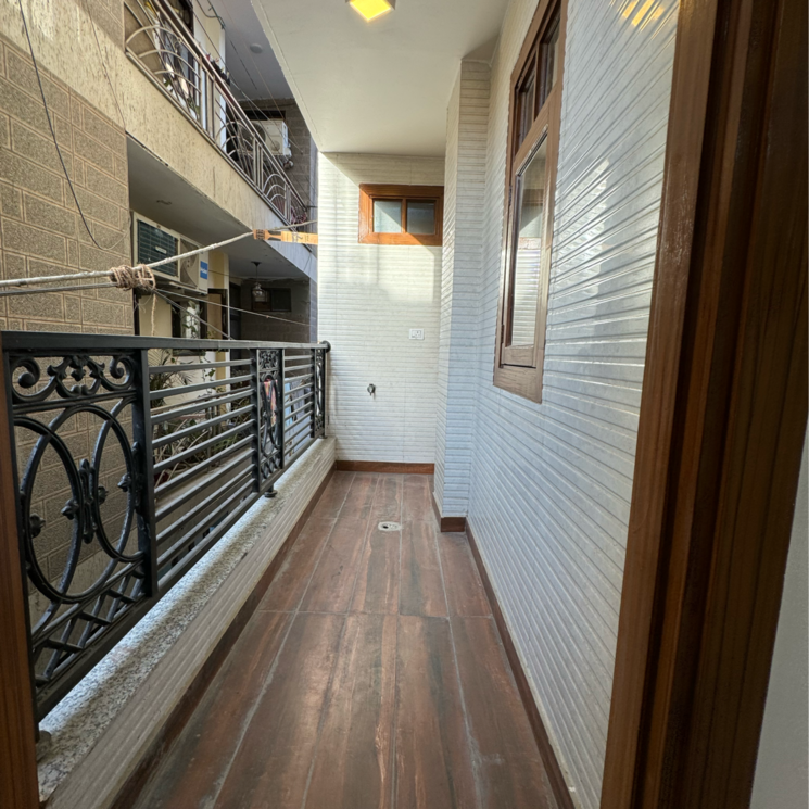 Balcony, bhagwati garden 3 Bedroom 85 Sq.Yd. Builder Floor In Bhagwati Garden Delhi 7042977