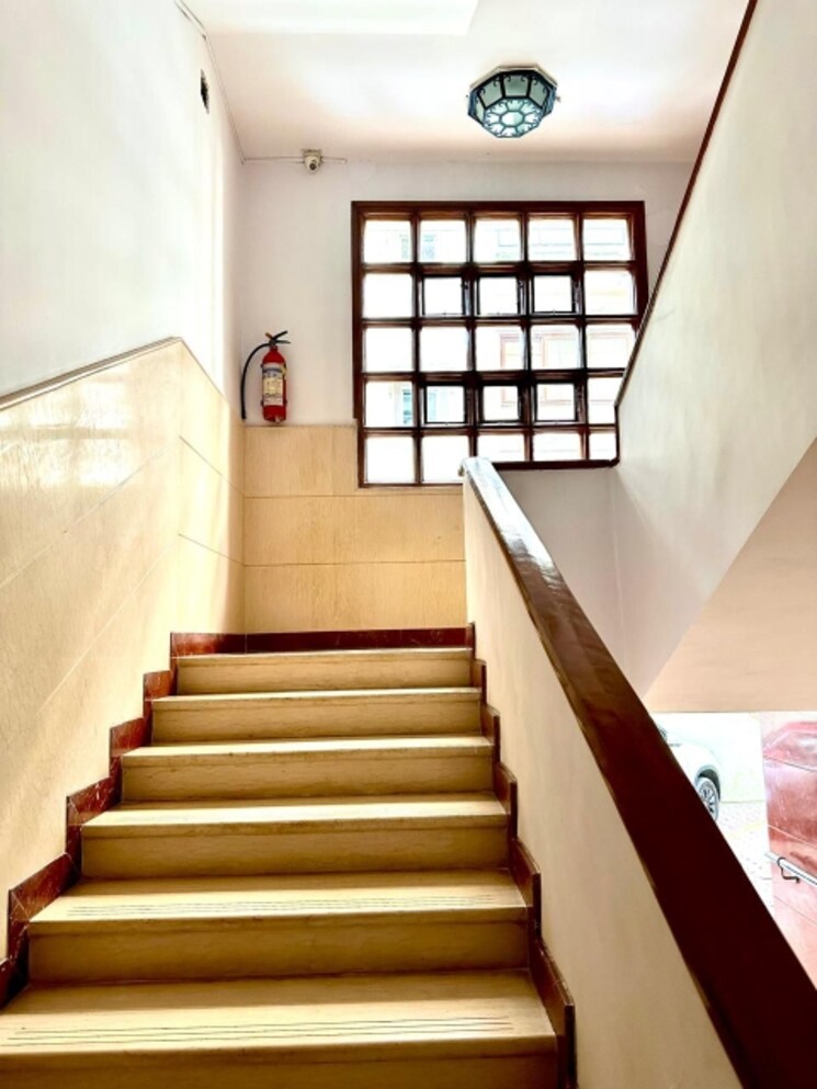 undefined, cci-chambers 3 Bedroom 2128 Sq.Ft. Apartment In Churchgate Mumbai 7043366