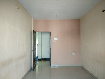 रेसिडेन्शियल फ्लॅट वर्ग फुट फॉर रीसेल इन कल्याण पश्चिम ठाणे  7043354