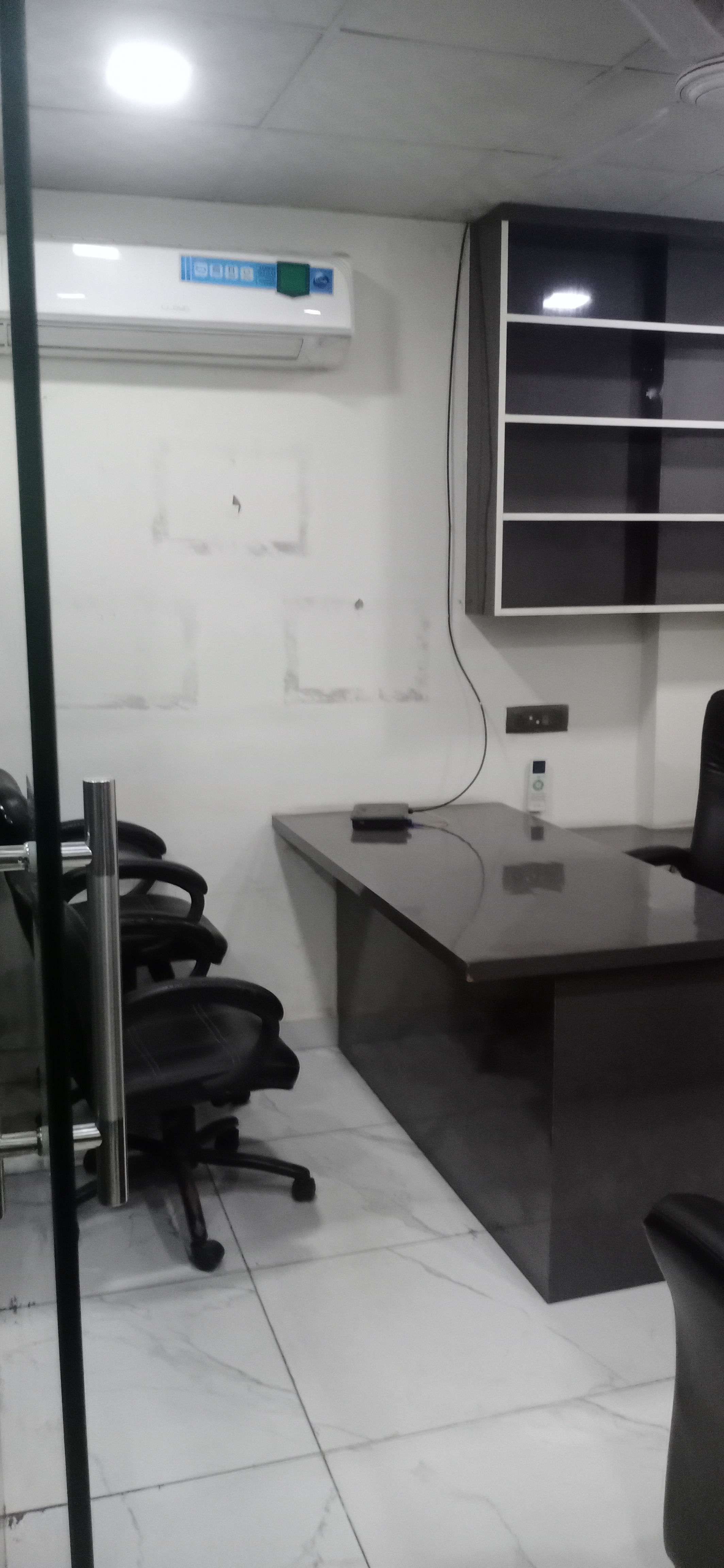 Commercial Office Space 300 Sq.Ft. For Rent in Laxmi Nagar Delhi  7043971