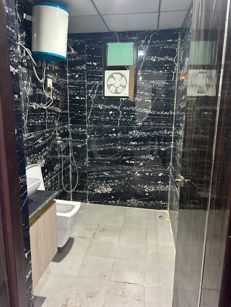 Bathroom, sector 10 greater noida 3 Bedroom 1755 Sq.Ft. Villa In Sector 10 Greater Noida Greater Noida 7044279