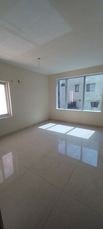Room in 3 BHK Apartment at Kondapur – for Sale