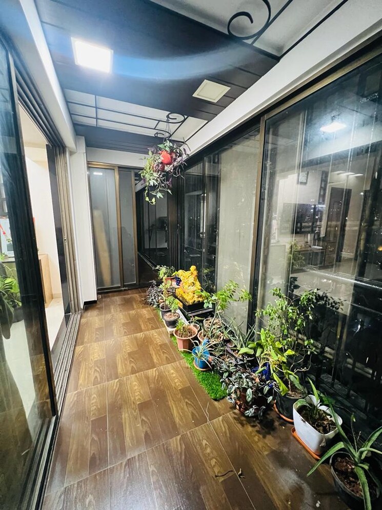 Balcony, landmark-tower 3 Bedroom 1200 Sq.Ft. Apartment In Dadar East Mumbai 7046329