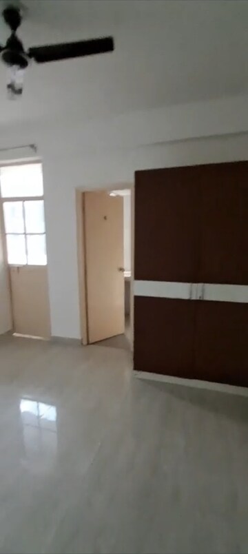 Room in 2 BHK Apartment at Signature Solera Apartment, Sector 107 – for Sale