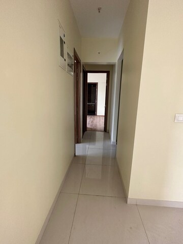 रेसिडेंशियल फ्लैट वर्ग फुट फॉर रीसेल इन कांडीवली ईस्ट मुंबई  7048158