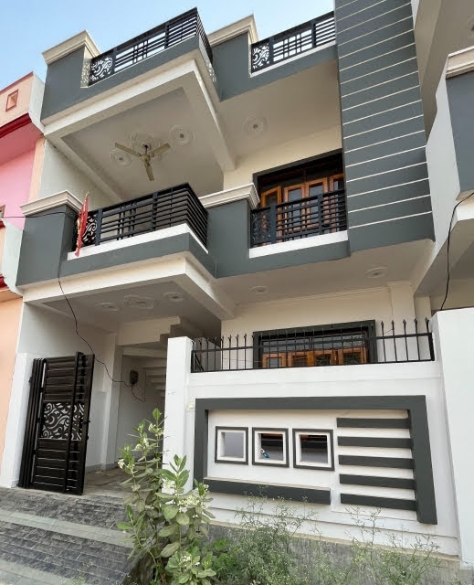 2 BHK Builder Floor For Rent in Gomti Nagar Lucknow  7048636