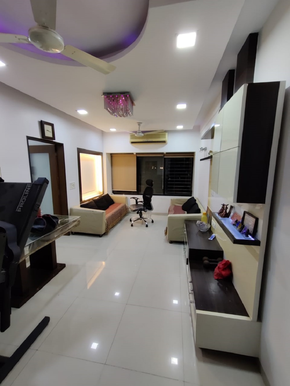 2 BHK Apartment For Rent in Juhu Mumbai  7048813